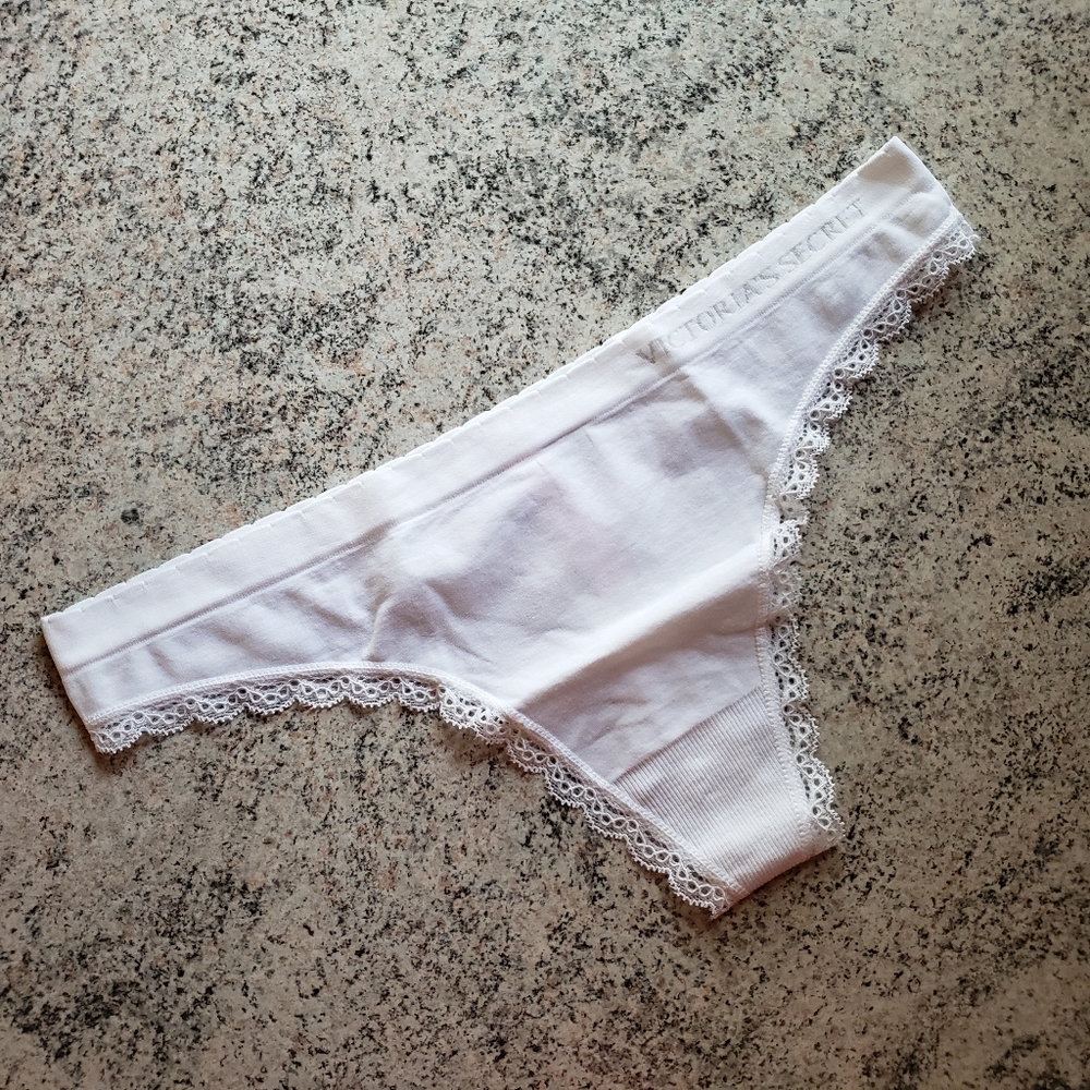 VS Seamless Lace Trim Thong
